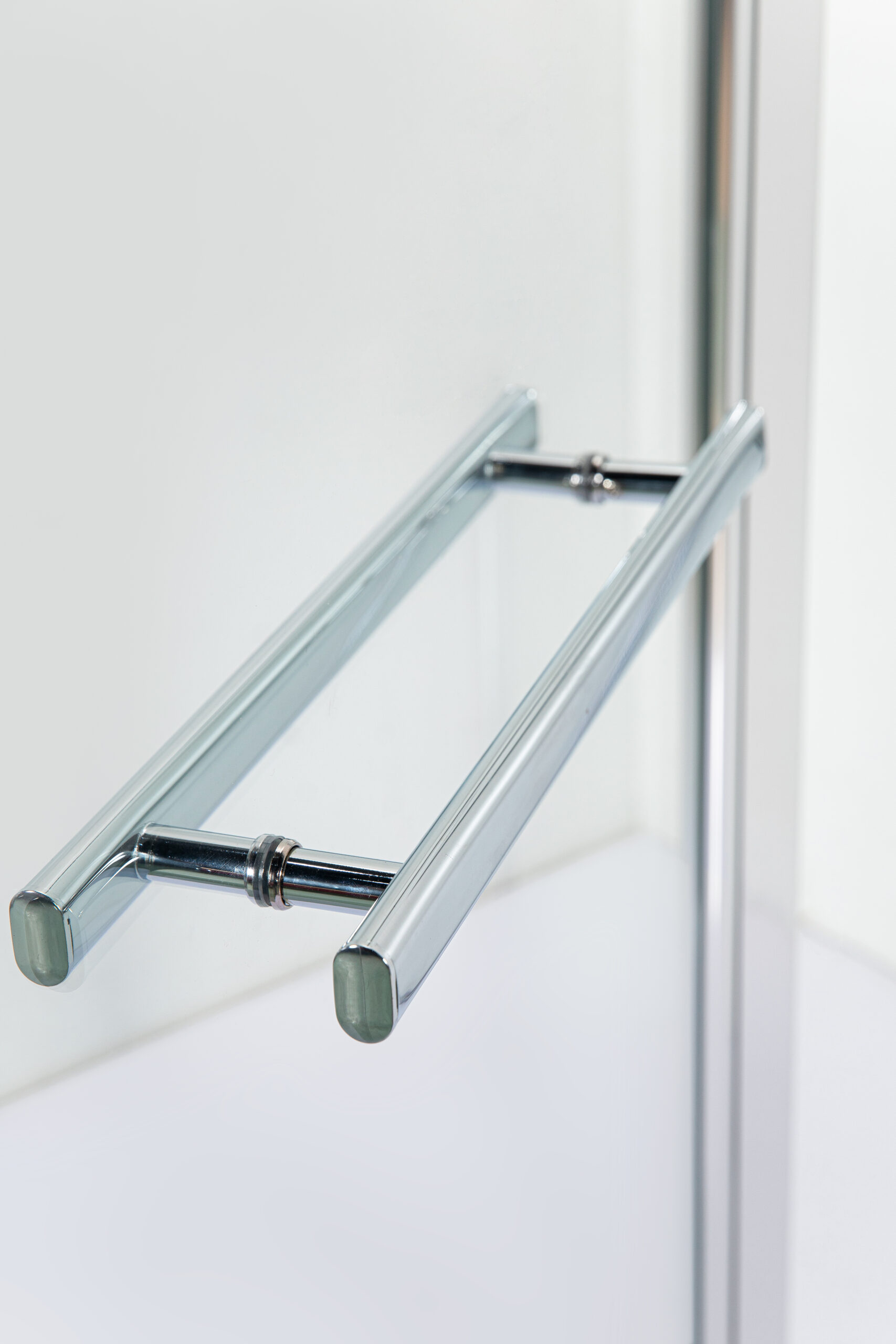 Шторка для ванны стеклянная AquaStream 65 прозрачная