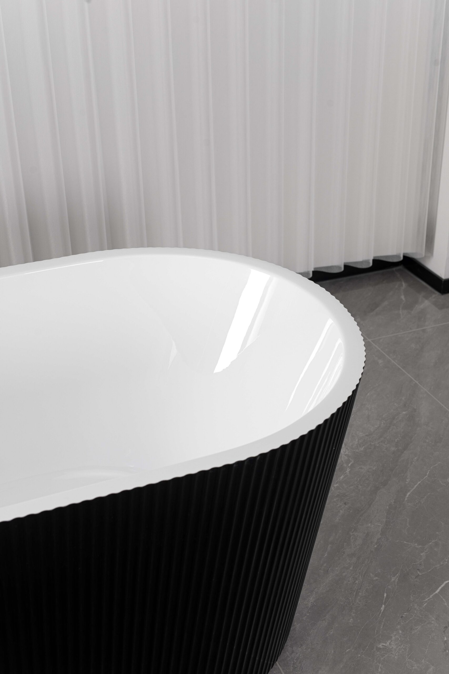 Окремо стояча ванна ALDO MARE AZURE Nero 160