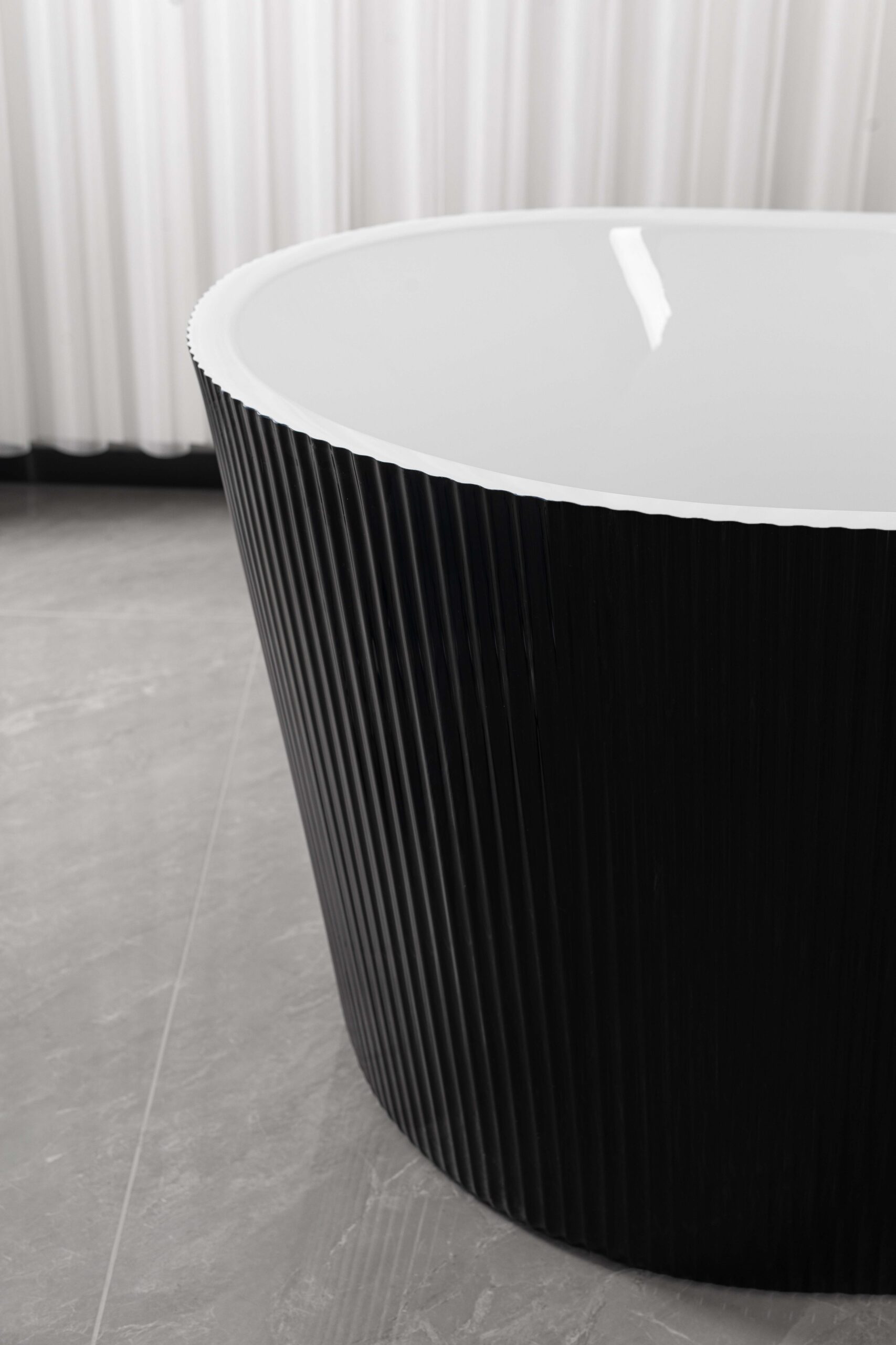 Окремо стояча ванна ALDO MARE AZURE Nero 160